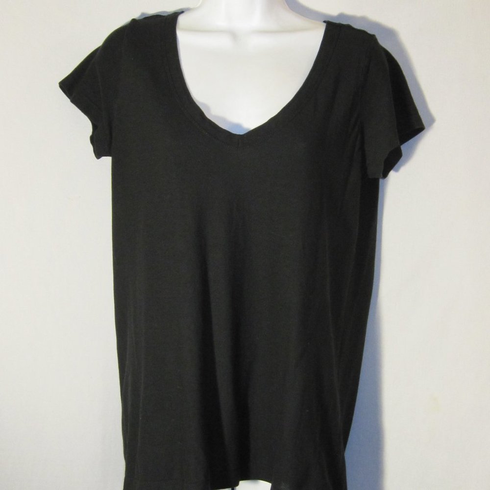 Athleta V-Neck Organic Cotton T Shirt M